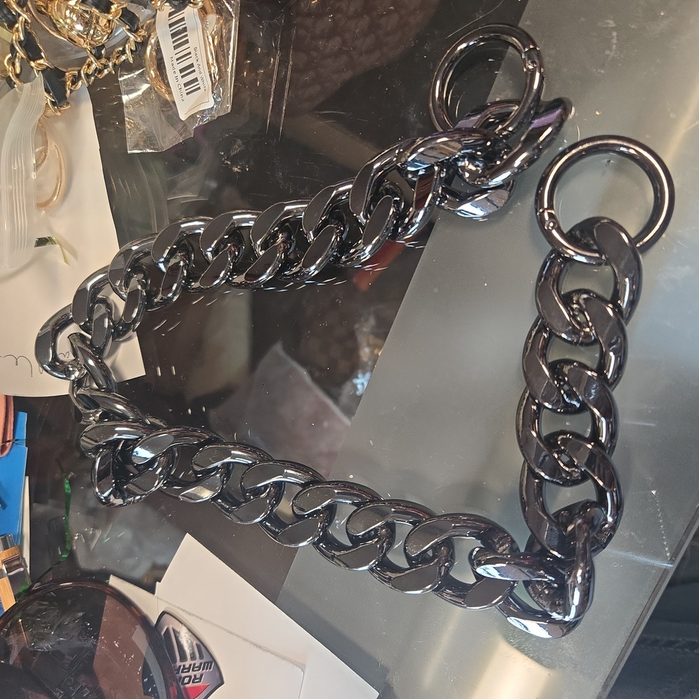 Chunky chain unbranded